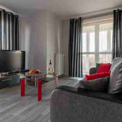 Apartment Metropolia Typu Deluxe Airport Rooms