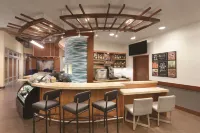 Hyatt Place Pdx Arpt Cascade Station Hotel di Portland