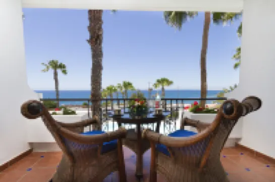 Sunsuites Carolina Hotels in San Agustin