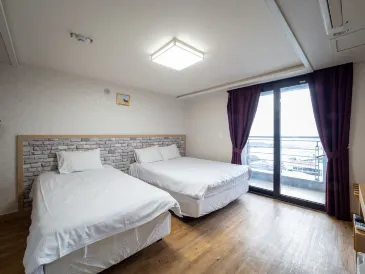 Jeju Moseulpo Hotel