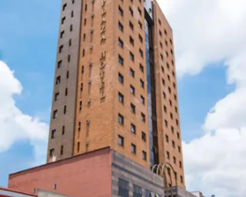 Hotel Carlton Plaza Hotels near Train Station
