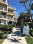Sanctuary Beach Resort Hotels near Honeyworld Gold Coast