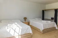 The Lodge Bonaire Отели в г. Кралендейк