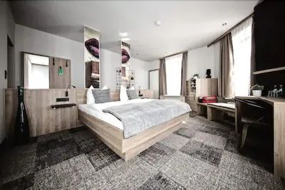Alexxanders Hotel & Boardinghouse, Restaurant Hotels in Lichtenau