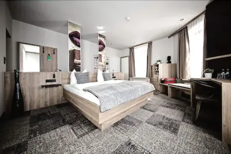 Alexxanders Hotel & Boardinghouse, Restaurant Отели в г. Нидервиза