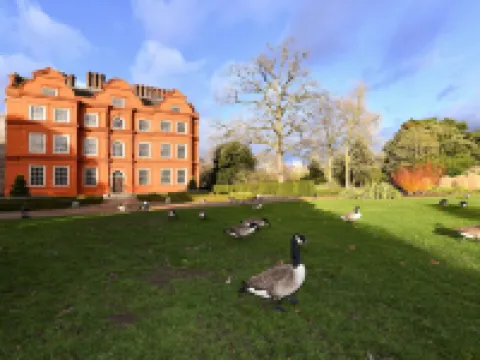 Grand Apartments Kew Gardens Hotels in Brentford