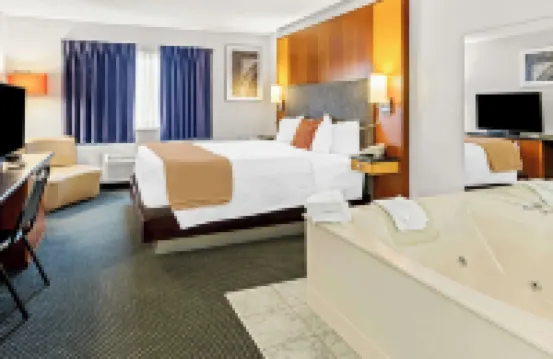 Americas Best Value Inn Tahquamenon Country