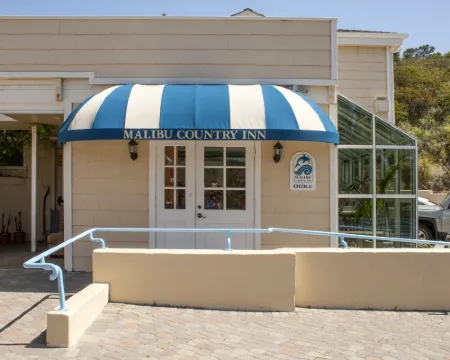 Malibu Country Inn Hotels in Malibu