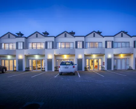 Cornwall Motor Lodge Hotels in Palmerston North