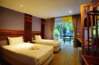 Apple Beachfront Resort - Mountain view