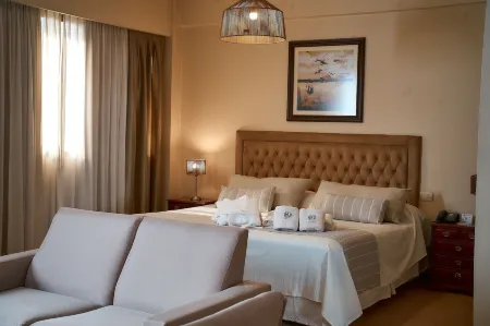 Hotel Catalinas Tucuman Отели рядом с достопримечательностью «Historic House of Tucuman»