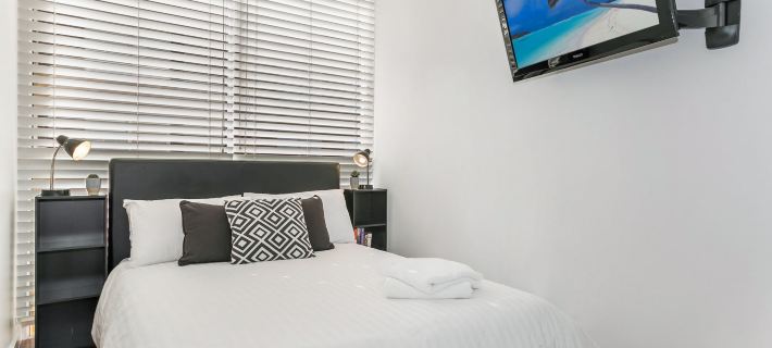 Beachfront on Golden Mile Hotels in Manly