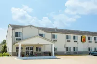Super 8 by Wyndham Sweet Springs Hotel a 