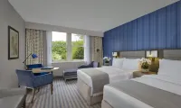 Pendley Manor Hoteles cerca de Sterling Estate Agents