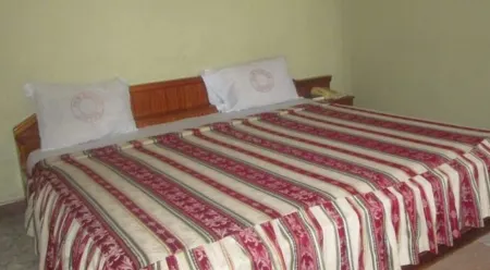 New Vision Hotel Отели в г. Нглши Аманфро