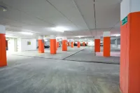 Executive Hotel - parking