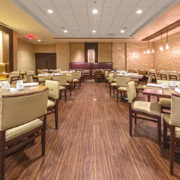 Hilton Fairfax Отели в г. Шантильи