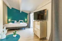 Hotel Restaurant des Maures Hotels in Collobrieres