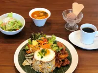 Paprika Hotel desu - Desayuno