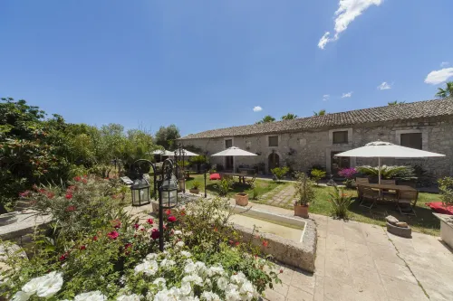 Villa Dei Papiri Fonte Ciane Hotels in Siracusa