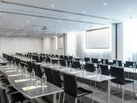 هوتل نوفو بوسطن Hotels near باراخاس