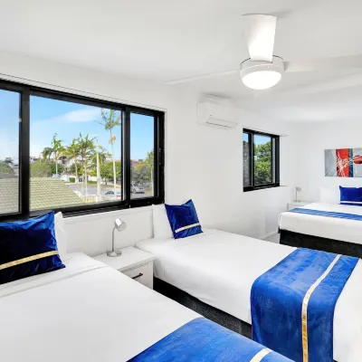 Montego Mermaid Beach Motel Hotels near Mermaid Beach
