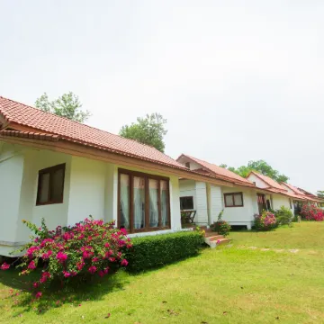 Armonia Village Resort and Spa Отели в г. Район Патхио