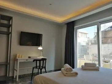 24K Athena Suites