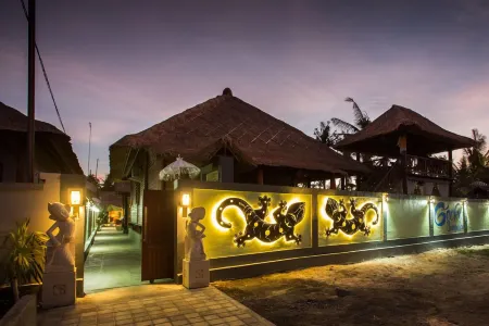 Gecko Villa & Bungalows Отели рядом с достопримечательностью «Selambung Beach»