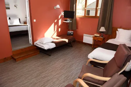 Logis - Auberge du Colombier Отели в г. Цюткерк