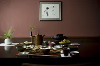 Sui Suwako - breakfast