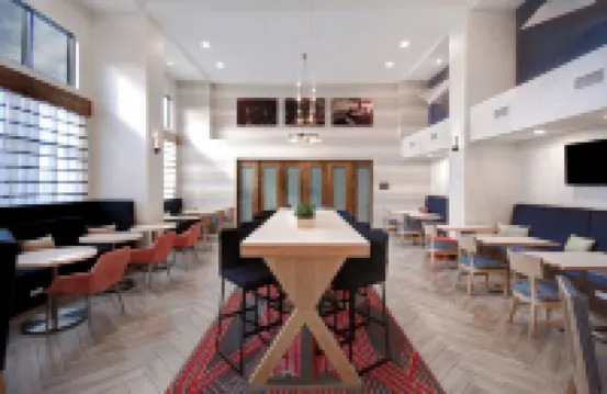 Hampton Inn & Suites Dayton-Vandalia Hotels in Butler Township