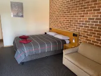 True Blue Motor Inn Hotels in West Wyalong