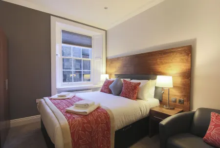 Court Residence Aparthotel Отели в г. Линлитгоу