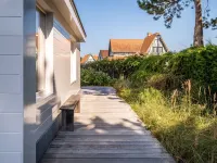 Villa by the Sea with Jacuzzi