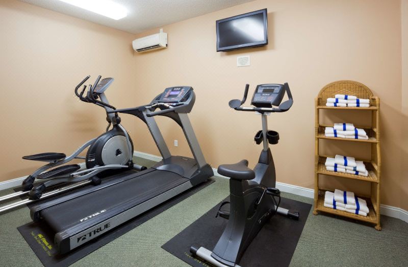 GrandStay Residential Suites Hotel - Eau Claire photo 2