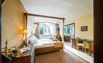 Waldhotel Tannenhäuschen
