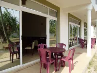 Raja Beach Hotel