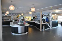 Tjeldsundbrua Hotel Hotel di Skanland