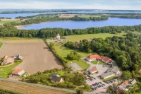 Ivögården Mat & Vingård فنادق في Solvesborg