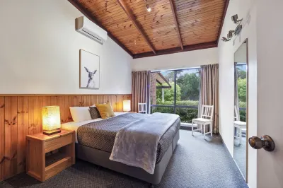 Forest Lodge Resort Hotels in 