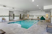Hilton Garden Inn Kansas City/Kansas - Pools