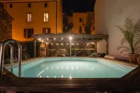 Chez les Amis Hotel a Autignac