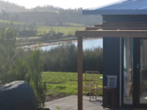 Flotsam Seaside Studio Dunalley Hotels in Port Arthur