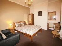 Tennyson Hotels in Lincoln District