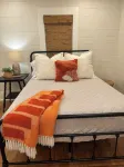 3-bedroom Downtown Stilly Retreat - Renovated 1920s Cottage with a Boho Vibe!