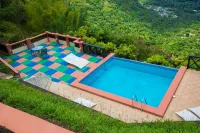 Samfi Gardens - Pools
