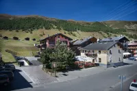 Hotel Astra - Mountain view