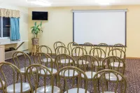 Super 8 by Wyndham Escanaba Hotels in Escanaba