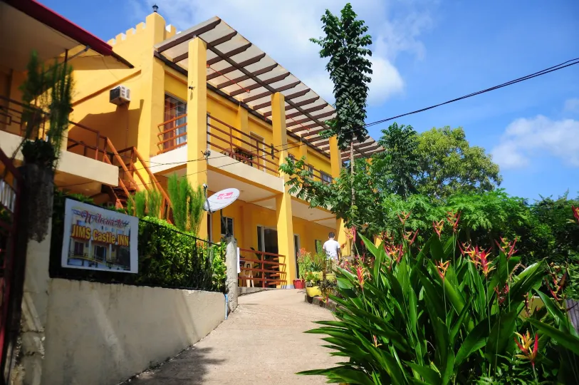 Jim's Castle Inn
